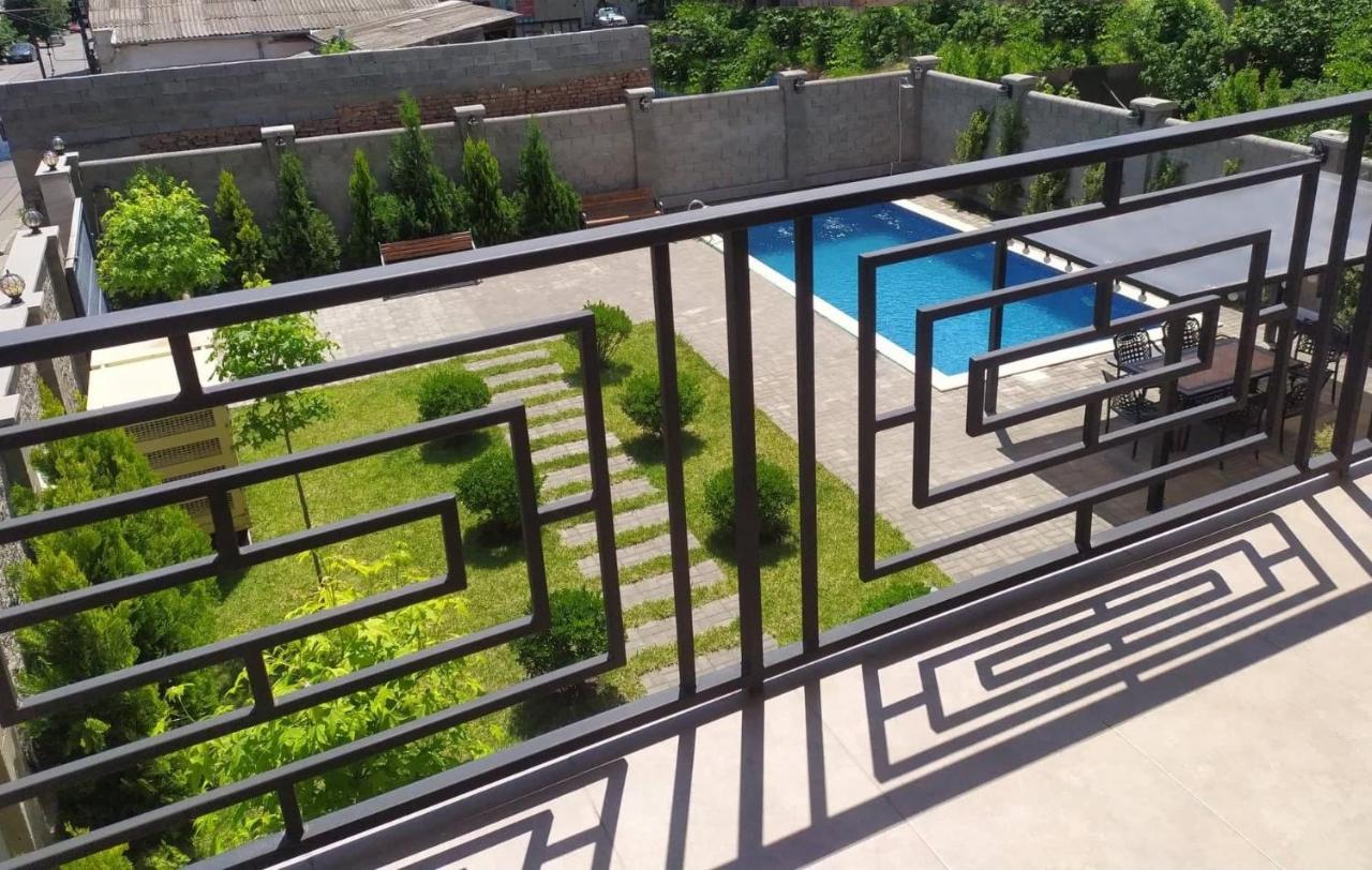 Vinum Hotel Tbilisi Exterior foto